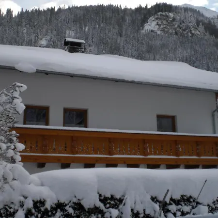 Haus Praxmarer Apartman